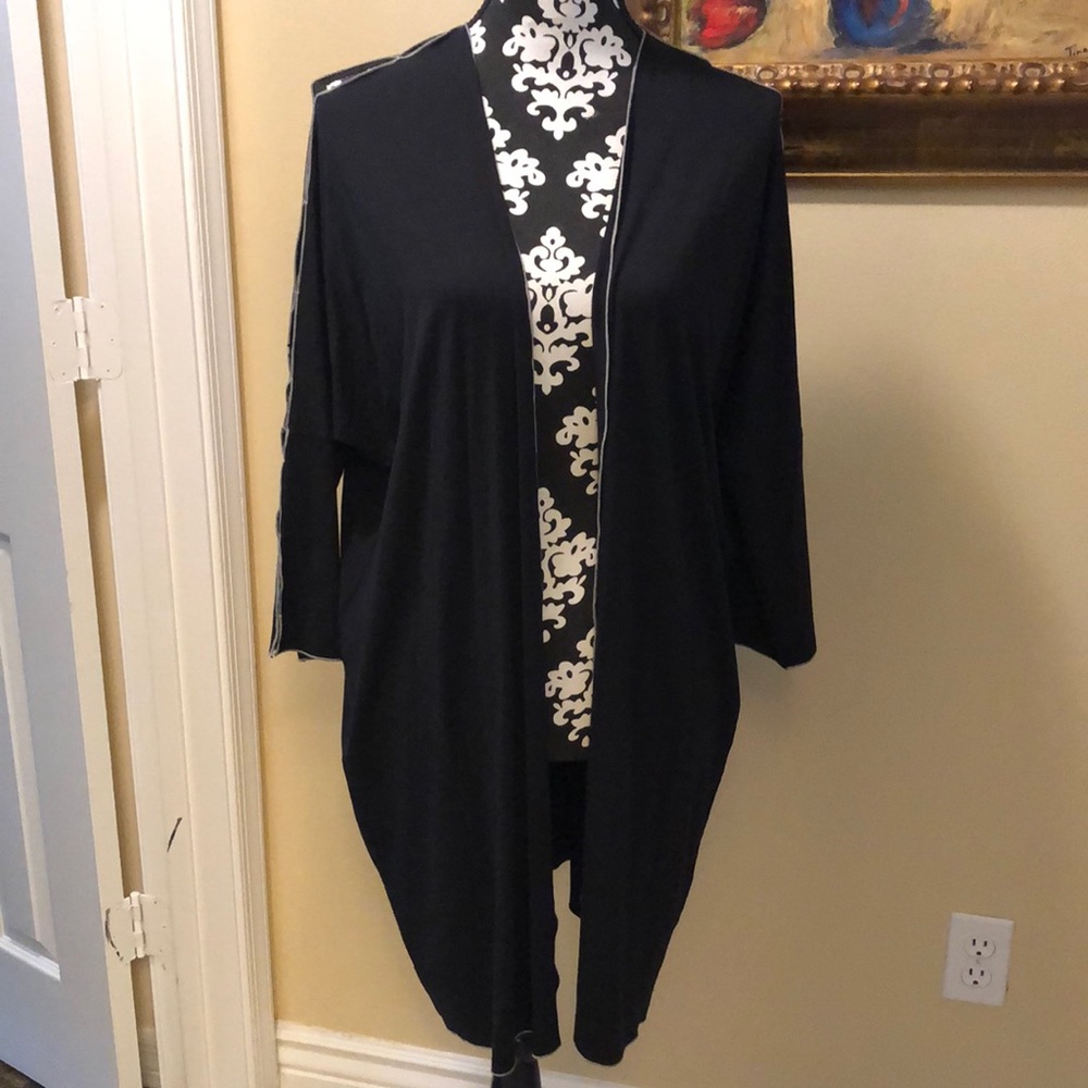 Blu Ice open shoulder down sleeve alt. color stitching long duster cardigan